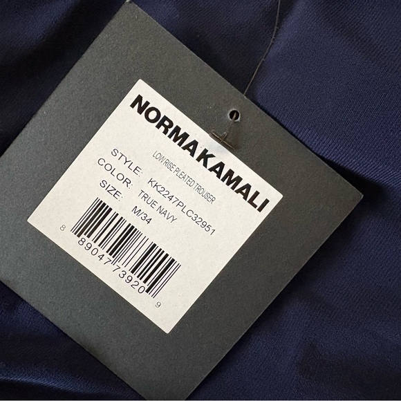 NORMA KAMALI Low Rise Pleated Trouser Pants Size Medium In True Navy NWT - Picture 9 of 9